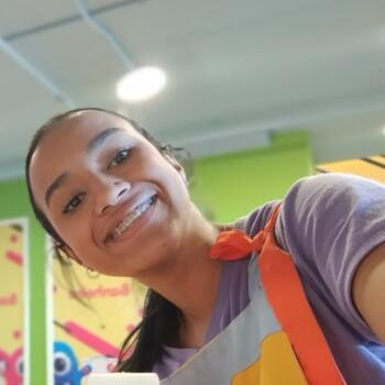 Babá em Brasília: Karoline