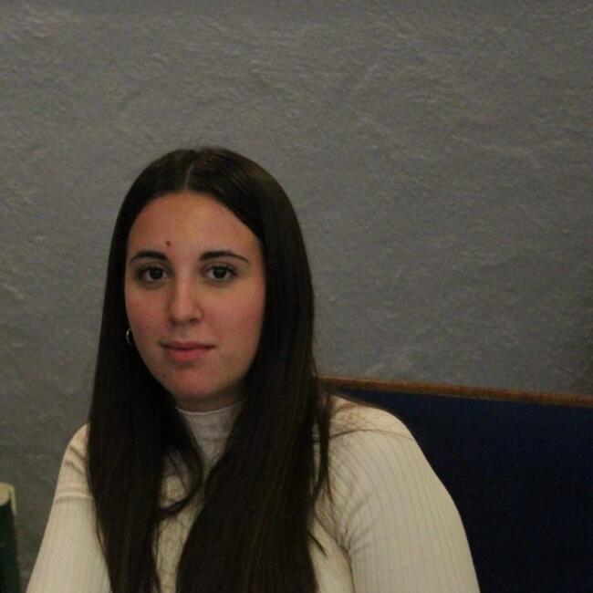 Babysitter in Miguelturra: Julia