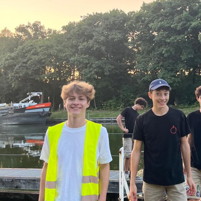 Babysitter in Kortrijk: Bas