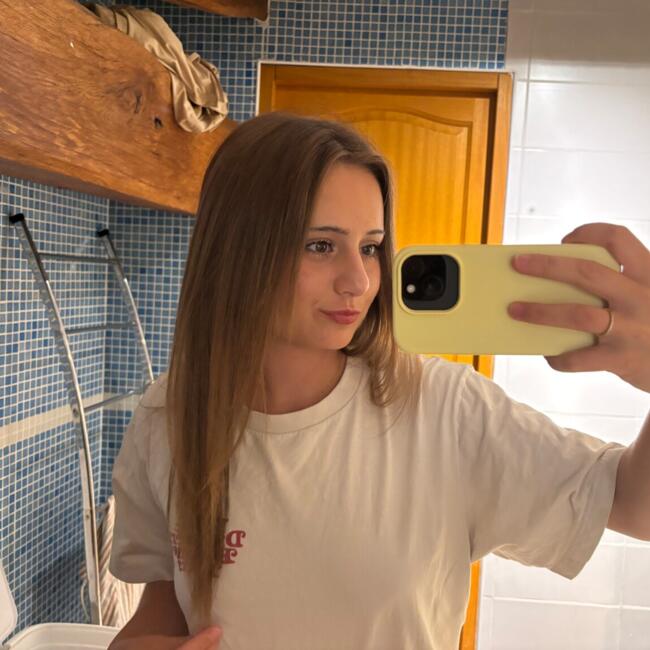 Babysitter in Aixe-sur-Vienne: Elena 