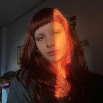 Babysitter Itajaí: Yris