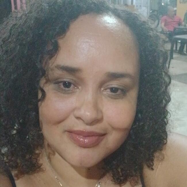 Babá em Goiânia: Roberta