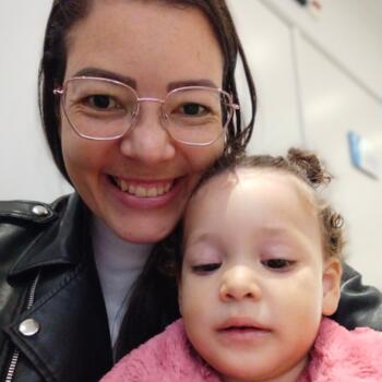 Babysitter in Caldas da Rainha: Brennda