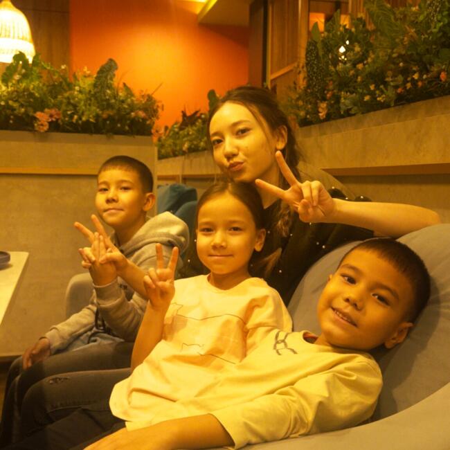 Babysitter in Rome: Karlygash