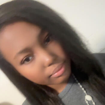 Babysitter in Burlata: Raquel