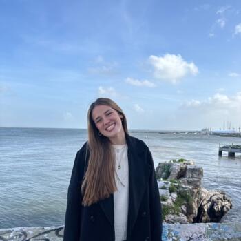 Babysitter in Oeiras: Carolina