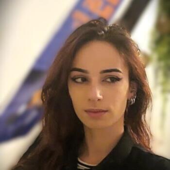 Babysitter in Angers: Sarah