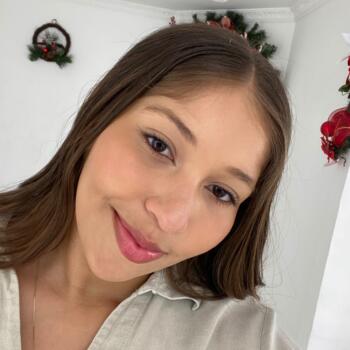 Babysitter in La Estrella: ISABELA PELAEZ BE un