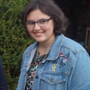 Babysitter in Gruchet-Saint-Siméon: Véronique