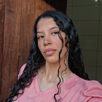 Babysitter in Unaí: Maria Eduarda
