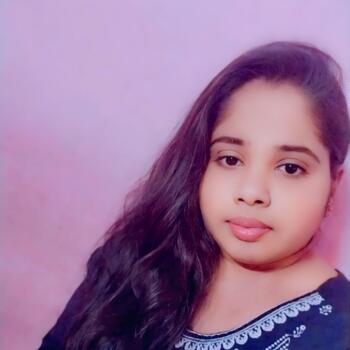 कोलकाता में बेबीसिटर: Sarita