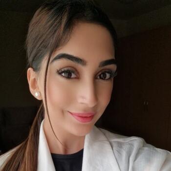 Babysitter in Dundee: Aamina