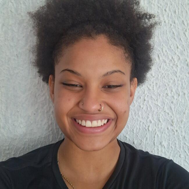 Babysitter in Brasília: DAIANE