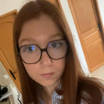 Babysitter in Beaumont-les-Nonains: Chloé