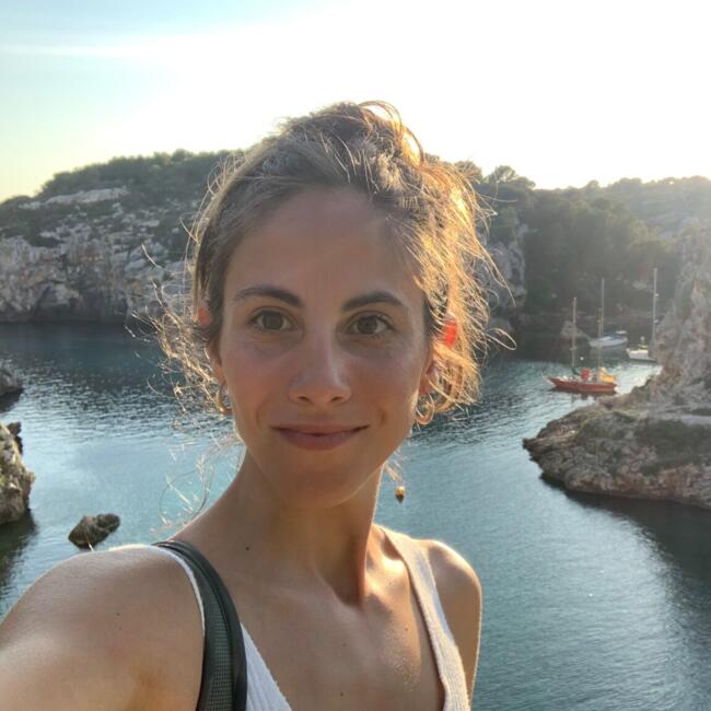 Canguro en Begur: Laura