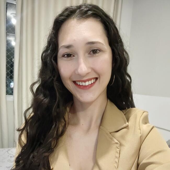 Babá em Florianópolis: Maria Eduarda