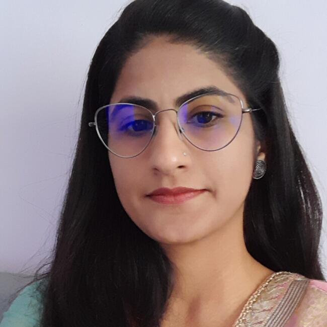 Nanny in Kadi: Divya