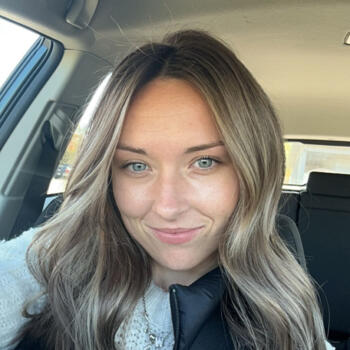 Baby-sitter in Toronto: Makayla