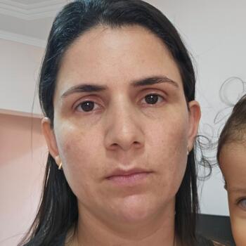Emprego de babá em Nova Esperança (Nova Esperança): emprego de babá Joyce