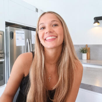 Babysitter in Le Chesnay: Jade