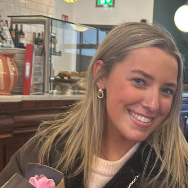 Babysitter in Dún Laoghaire: Emily