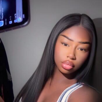 Babysitter in Nogent-sur-Oise: Maryama