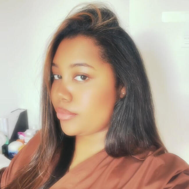 Babysitter in Marseille: Majdouline