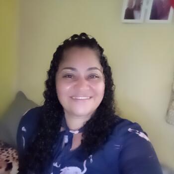 Babysitter in Recife: Maria