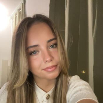 Babysitter in Halluin: Safia