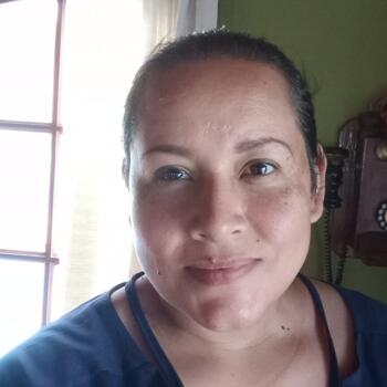 Niñera en Salto (Buenos Aires): Esther