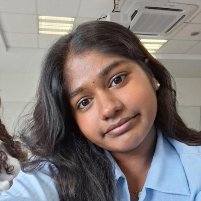 Babysitter in Singapore Island: Dharshini