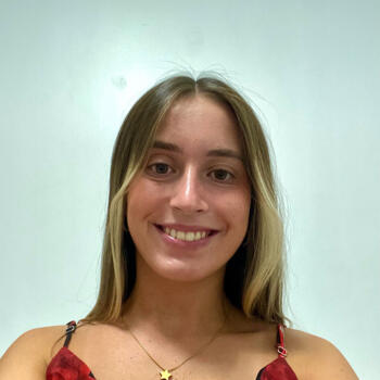 Babysitter em Rio de Mouro: Ana