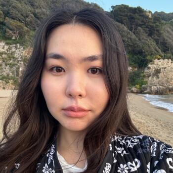 Babysitter Cassino: Akmaral