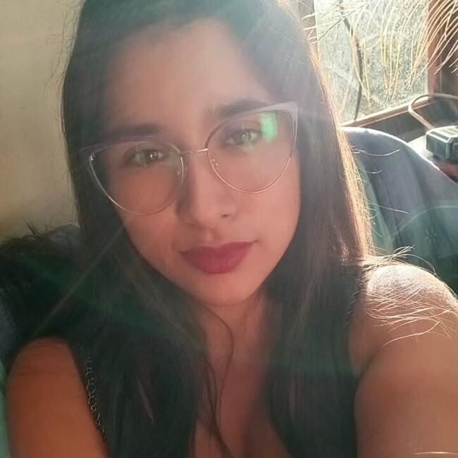 Babysitter in Algarrobo: Brenda Paola