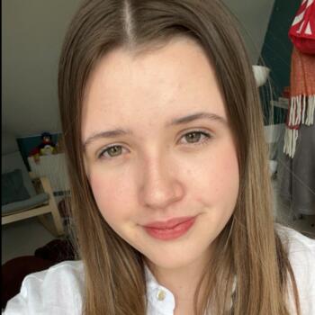 Babysitter in London: Imogen