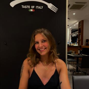 Babysitter in Armentières: Elisa