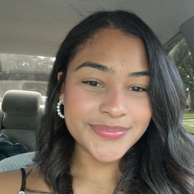 Babysitter in Houston: Daniela