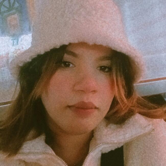 Babysitter in Pamplona: Mimi