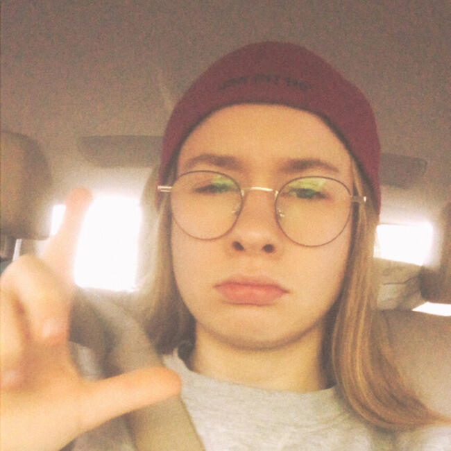 Babysitter in Erquelinnes: Eva