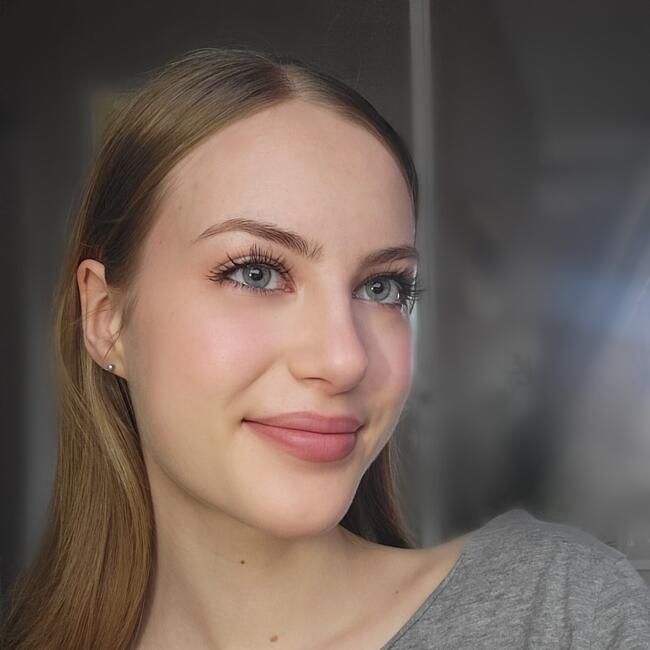 Babysitter in Puiseaux: Léna