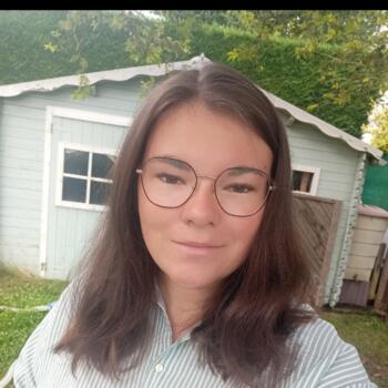 Babysitter Chambray-lès-Tours: Charlotte