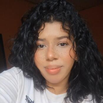 Babysitter in Panama City: Valery