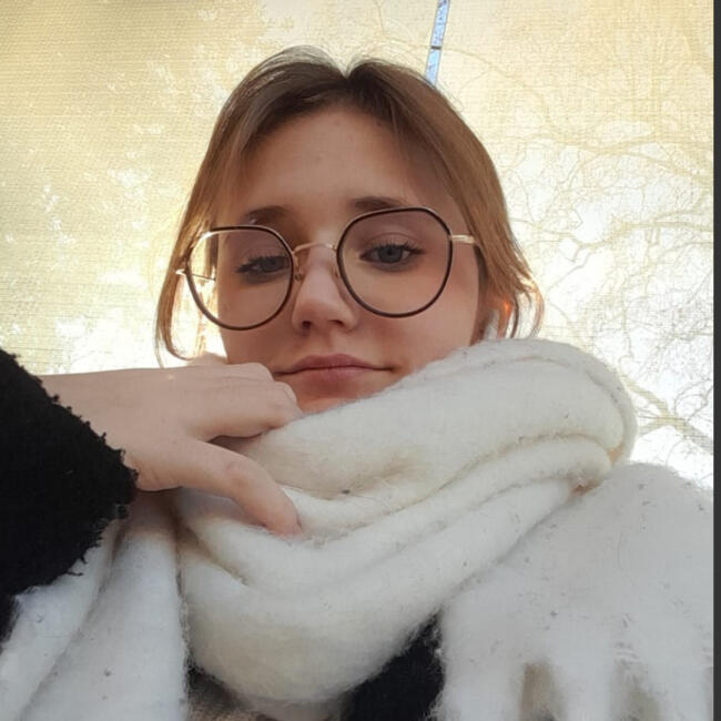 Babysitter in Gradignan: Lila