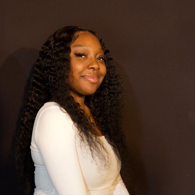 Babysitter in Évry: Evaelle