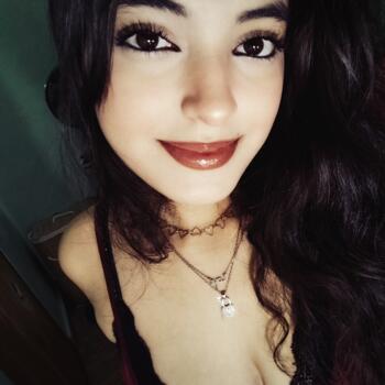 Babá em Hortolândia: Laryssa