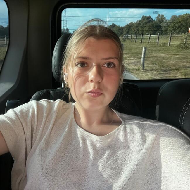 Babysitter in Balinghem: Soizic