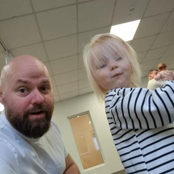 Babysitting job in Riga: babysitting job Juris