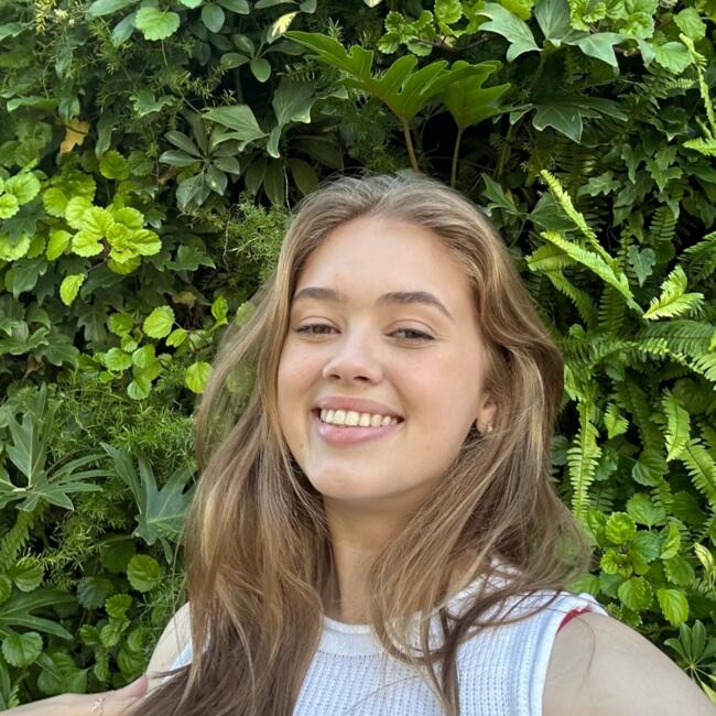 Babysitter in Estância Velha: Tawane