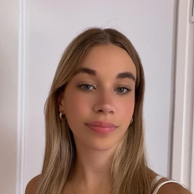 Babysitter in Montlouis-sur-Loire: Angele