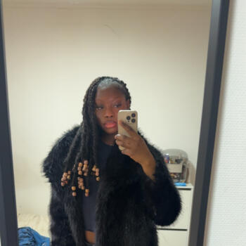 Babysitter in Neuenburg: Précieuse